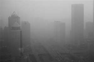 北京1月内遭4次雾霾侵扰 今日可能达严重污染
